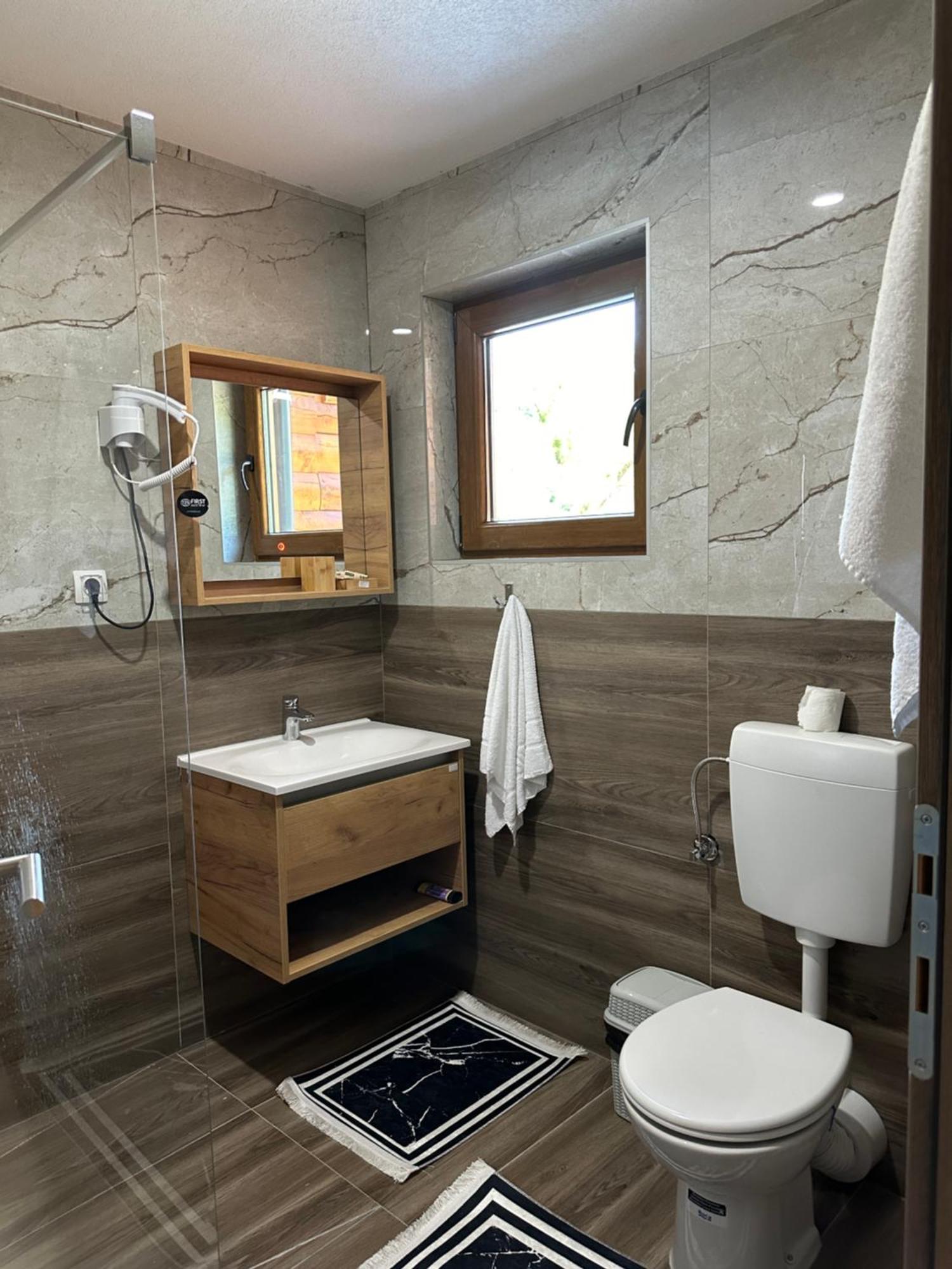 Bungalow House - 5 Rooms Zolaci Dış mekan fotoğraf